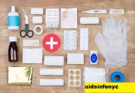Medical aids : 7 First Aid Kit/Kotak P3K Terbaik Tahun 2021